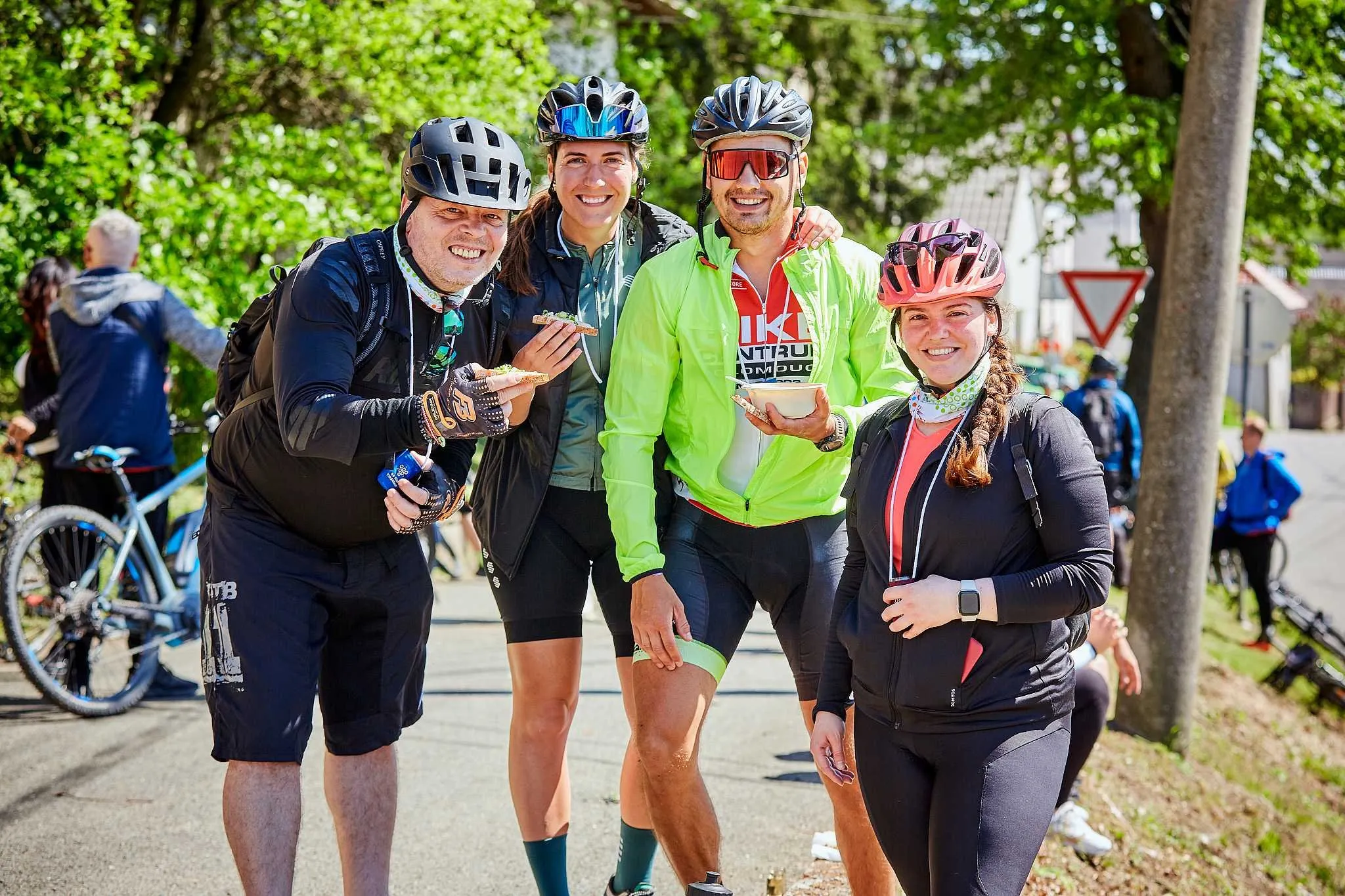 Na kole vinohrady Uherskohradišťska aneb symbolické zavírání cyklostezek